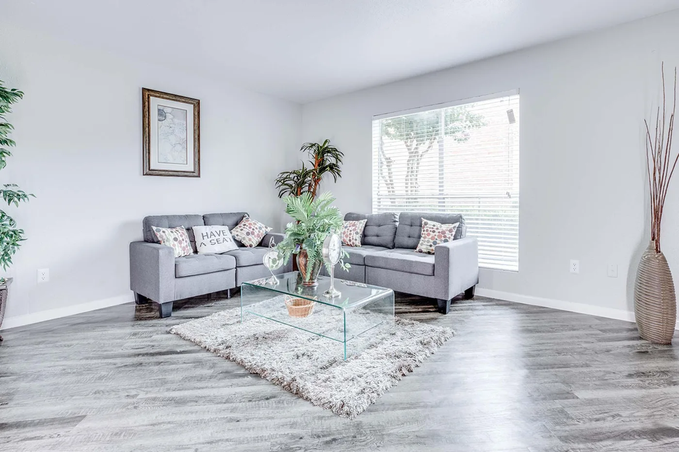 Sala de un apartamento en Bay Oaks