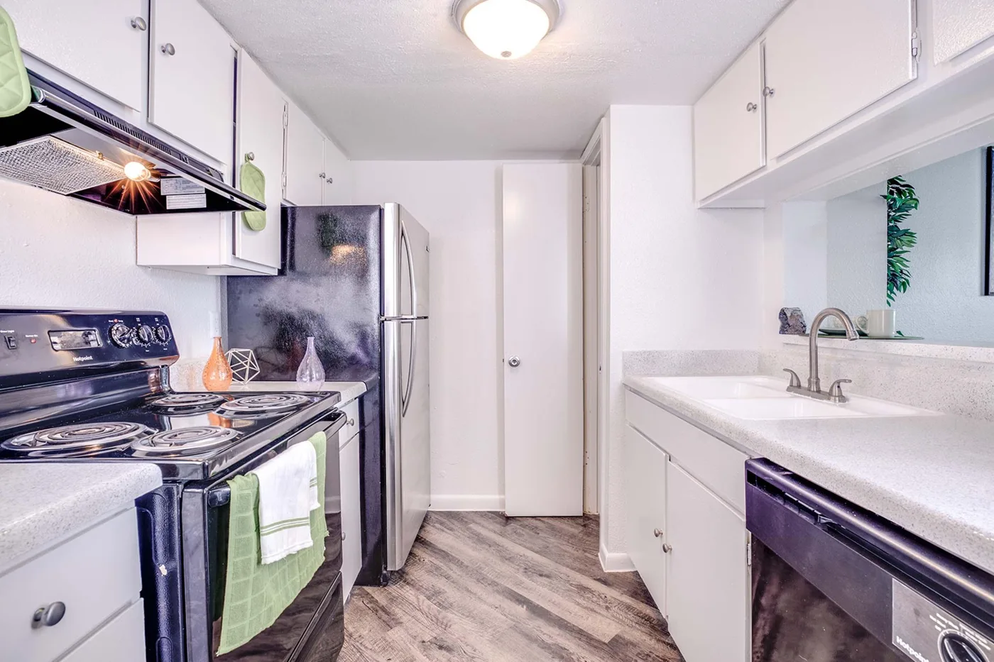 Cocina de un apartamento en Bay Oaks